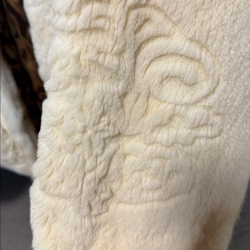 Luxurious Elegant Cream 100% Real mink Fur Coat - Picture 8 of 13